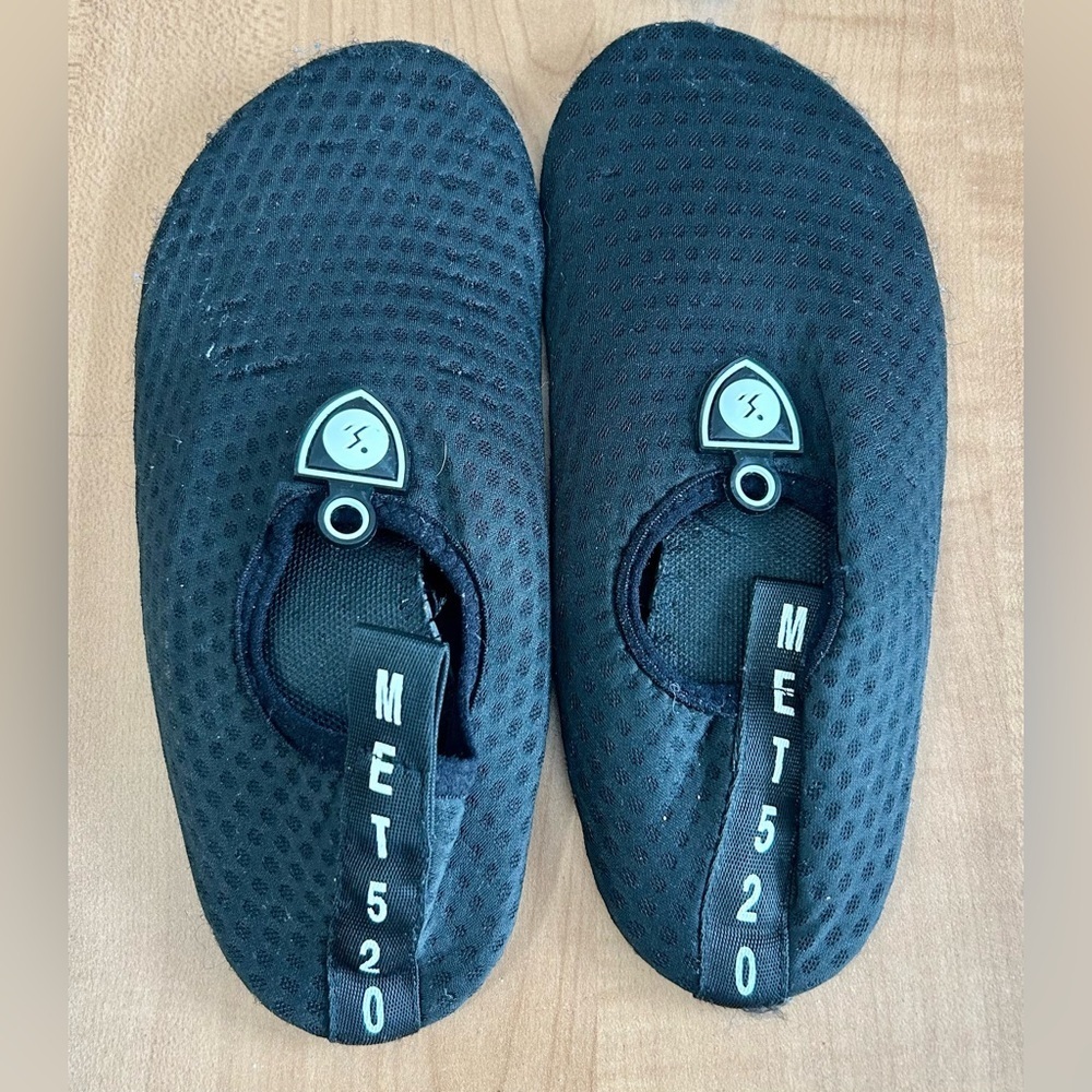 Simari water shoes woman size 8 met 520 sandals